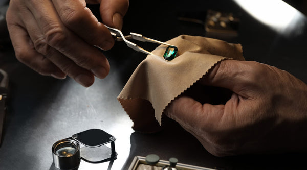 Ultimate Guide to Emerald (Panna) Gemstone: Quality, Pricing, and Astrological Benefits