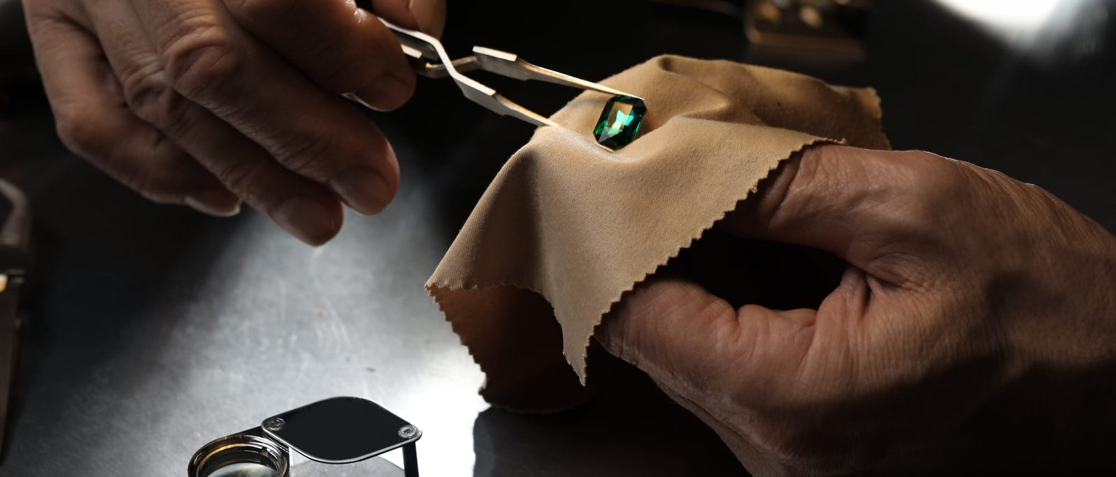 Ultimate Guide to Emerald (Panna) Gemstone: Quality, Pricing, and Astrological Benefits