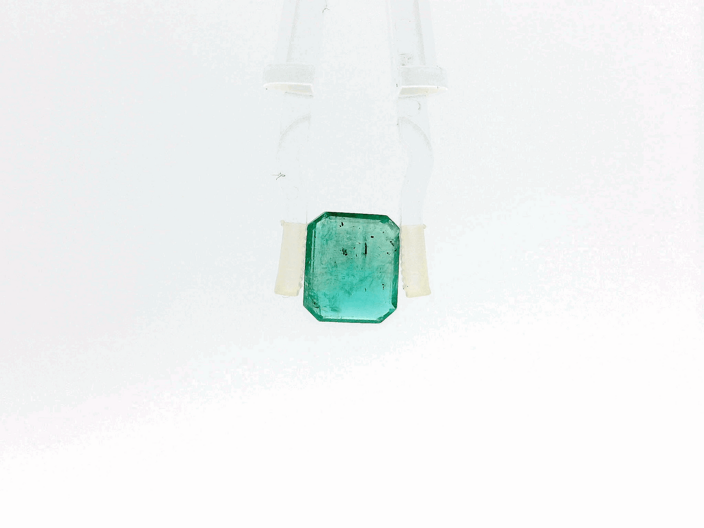 Emerald (Panna Stone) - 3.46 Carat