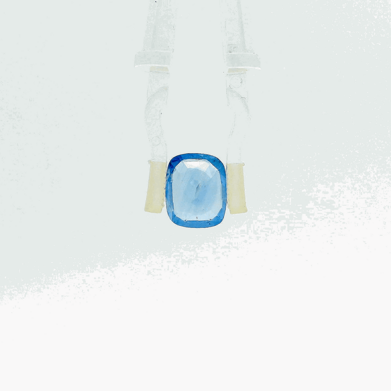 Blue Sapphire - 3.41 Carat