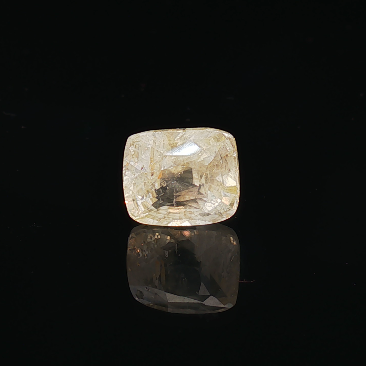 Yellow Sapphire (Pukhraj Stone) - 5.39 Carat