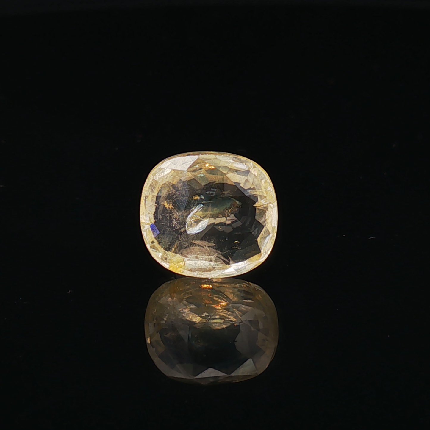 Yellow Sapphire (Pukhraj Stone) - 5.08 Carat