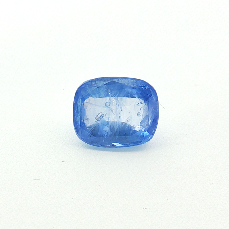 Blue Sapphire - 5.66 Carat
